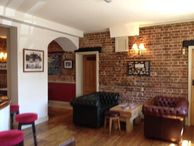 The Half Moon Inn Woking Exterior foto